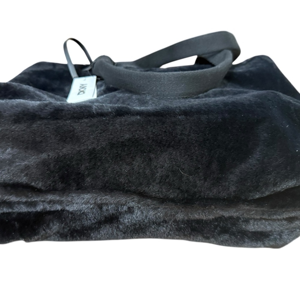 Reversible Faux Fur and Quilt design DKNY black Tote brand new NWT - Picture 14 of 16